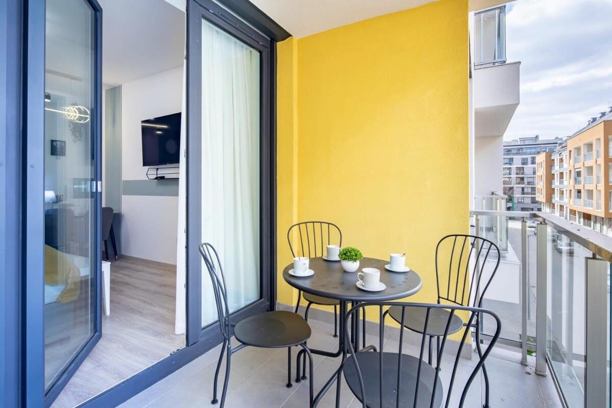 Free Parking - Balcony - Sunny - New *