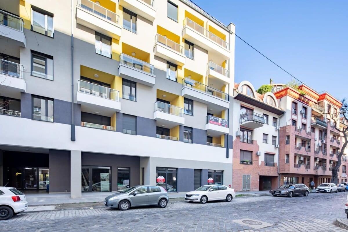 Free Parking - Balcony - Sunny - New *